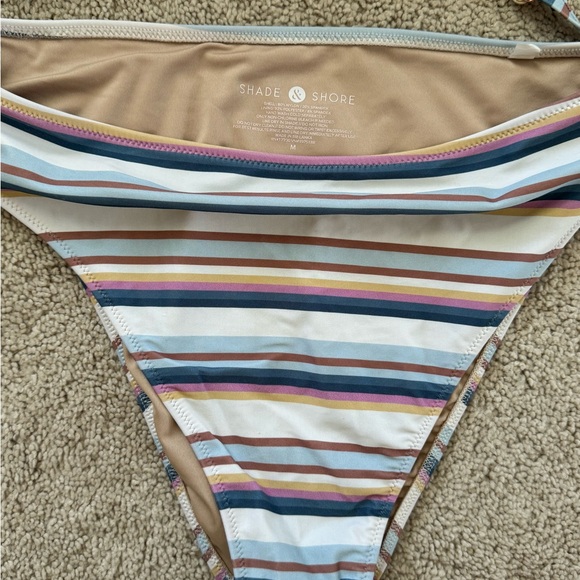 Sz Large Shade and Shore bikini - Picture 4 of 4